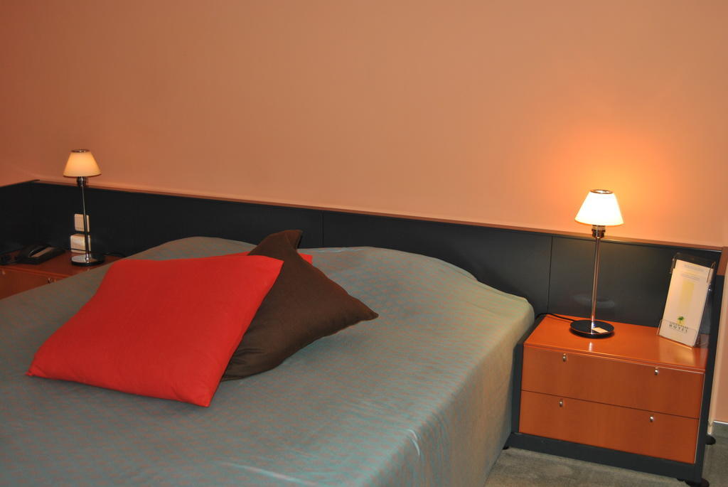 Greenpark Hotel Sint-Pieters-Leeuw Zimmer foto
