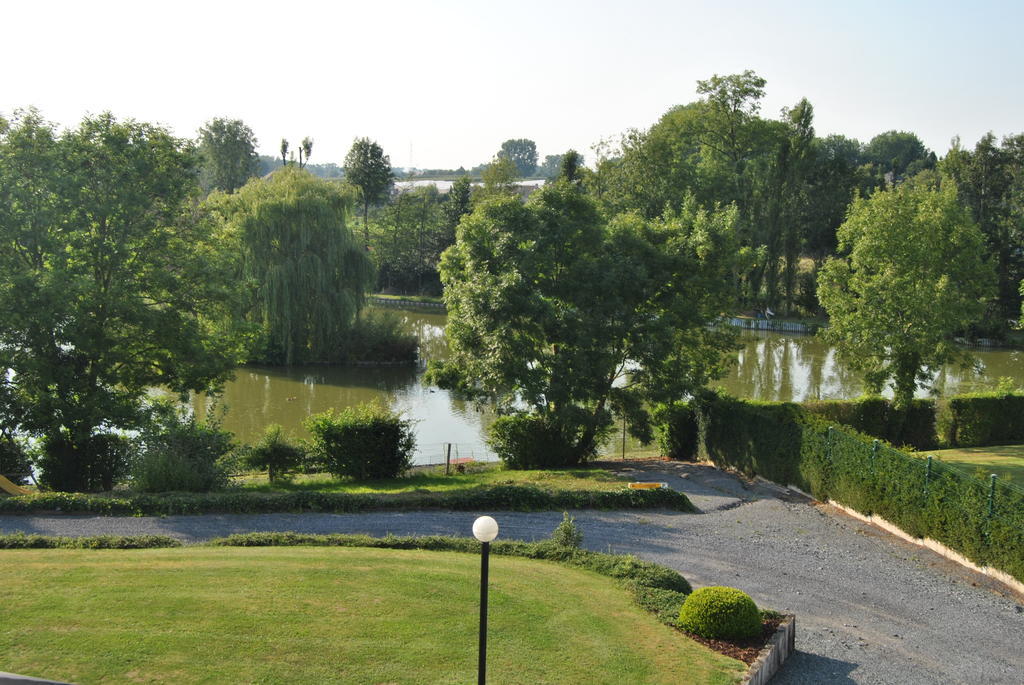 Greenpark Hotel Sint-Pieters-Leeuw Exterior foto